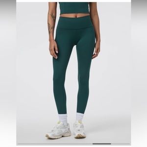 Inversion Rib Legging